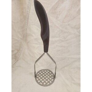 Cutco Stainless Steel Brown Swirl Handle Potato Masher No. 14 Vtg Made In USA